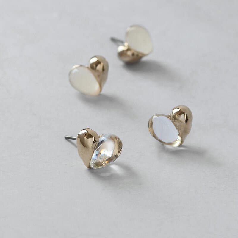 【10/10～10/12は20%OFFクーポン&P10倍】 ピアス チタンポスト ニッケルフリー 金属アレルギー ハート アシンメトリー バイカラー メタル レディース ゴールド 大人かわいい 普段使い シンプル オケージョン 結婚式 オシャレ メール便送料無料 thumbnail 2