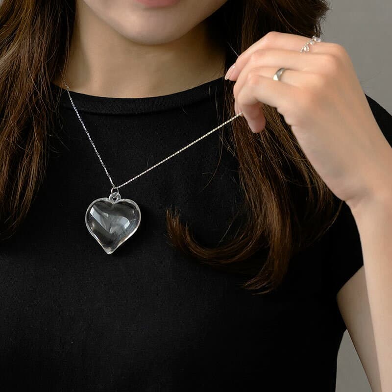 【最大30%OFFクーポン有】 ネックレス ロングネックレス レディース ニッケルフリー アクリル樹脂 金属アレルギー ハート モチーフ クリア シルバー シンプル 大ぶり チェーン 大人かわいい オシャレ メール便送料無料 thumbnail 2