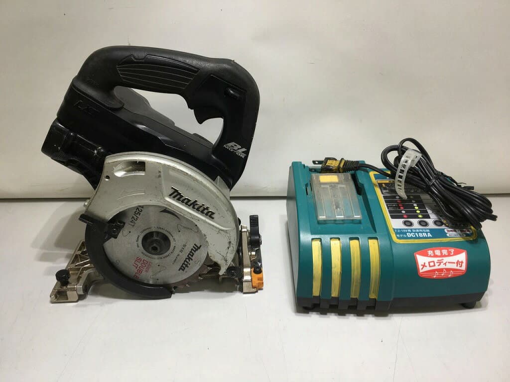 マキタ makita 電気丸のこ HS470D 【中古】