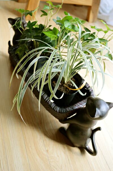 ★レビューで特典★カゴ バスケット 収納 小物入れ 置物 オブジェ アジアン雑貨 バリ ♪ブロンズ調ネコペアのバスケットトレイ♪ リゾート トライバル ホテルライク インテリア雑貨 収納雑貨 リビング キッチン 玄関 バリ風