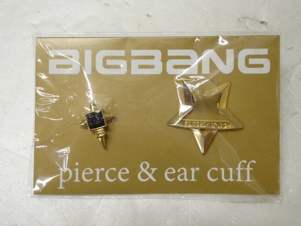 1060092a【メ便】BIG BANG 公式ツアーグッズ/ピアス&イヤーカフ/未開封と思われる/韓国/K-POP/台紙付き — 1/9