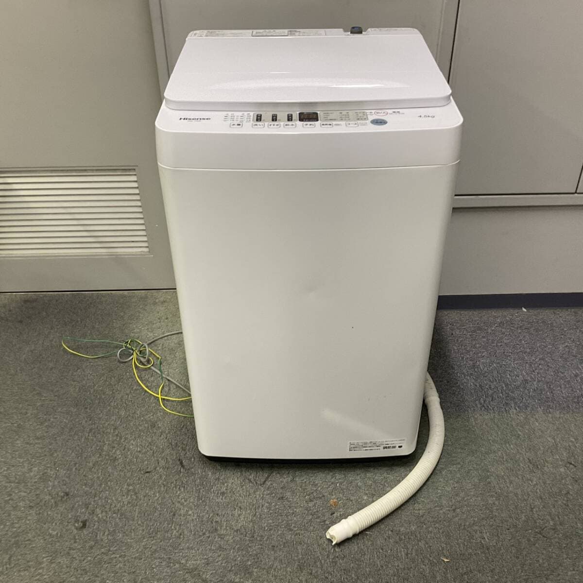 49 動作確認済み Hisense 上開き式 全自動電気洗濯機 HW-T45F 容量:4.5kg ハイセンス 簡易乾燥機能・送風機能付き 2022年製 生活家電 — 1/9