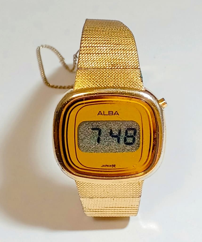 【稼働】SEIKO セイコー ALBA アルバ デジタル レディース 腕時計 ゴールドカラー ヴィンテージ アンティーク — 1/4