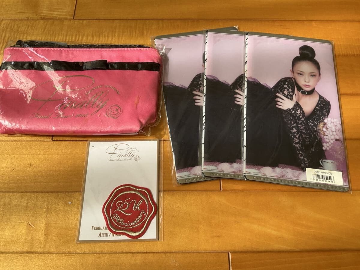 ●【送料込】訳あり・安室奈美恵 グッズ色々セット たぶん未使用品● — 1/2